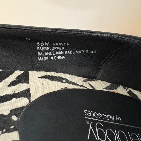 Aerosoles Black & White Peep-Toe Heels with Buckle Size 8.5 - Picture 5 of 6